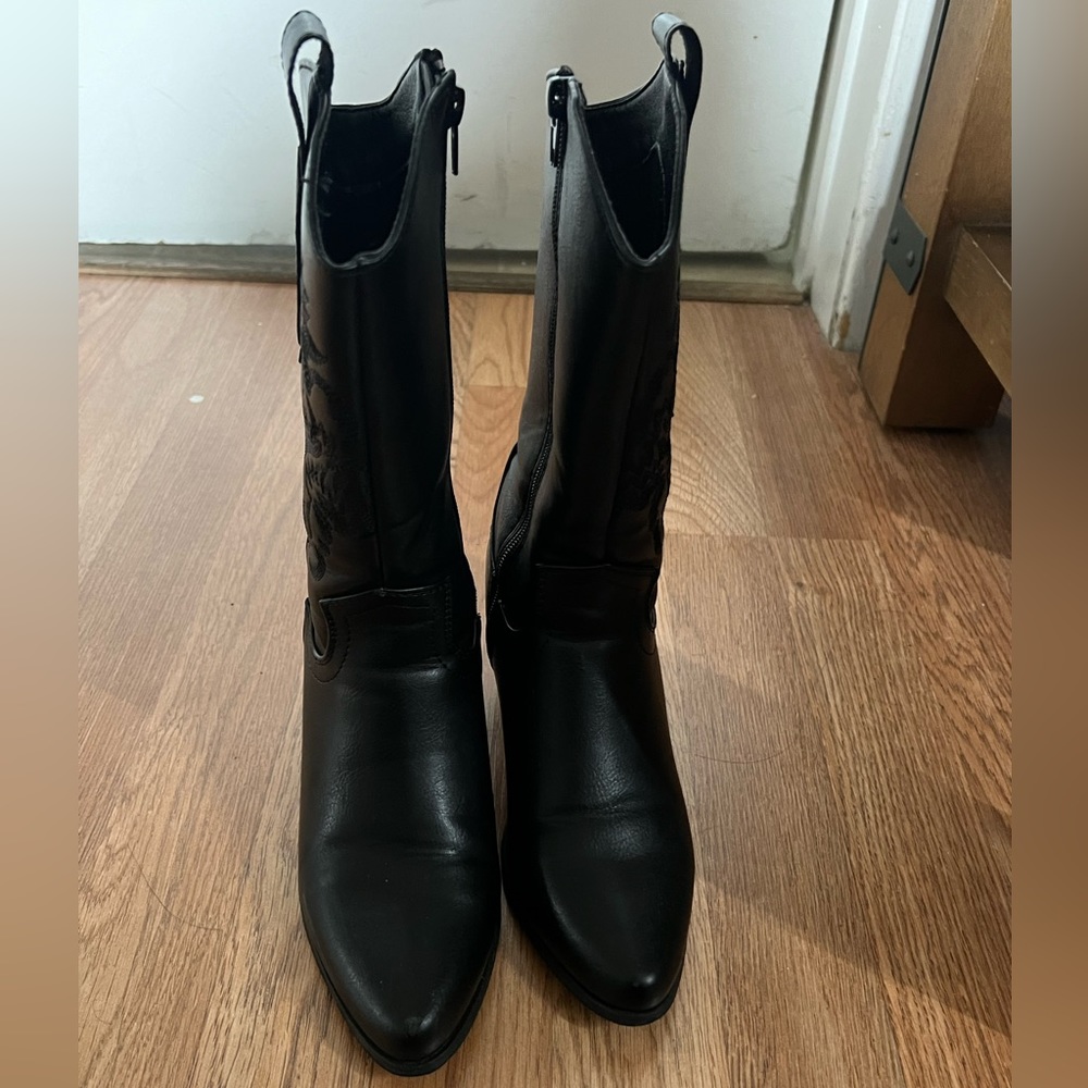Cowgirl Boots size:5